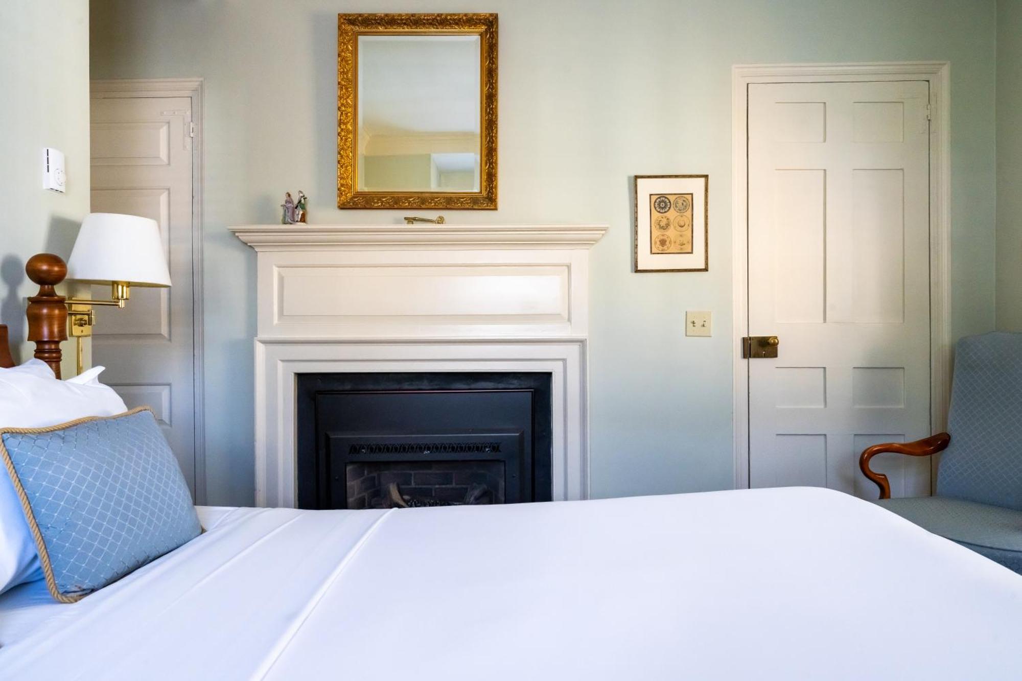 Francis Malbone House Bed and Breakfast Newport Exteriör bild